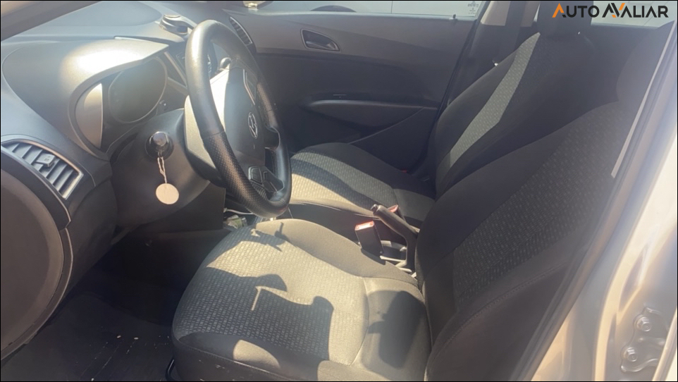 HYUNDAI HB20 1.0 COMFORT PLUS 12V FLEX 4P MANUAL