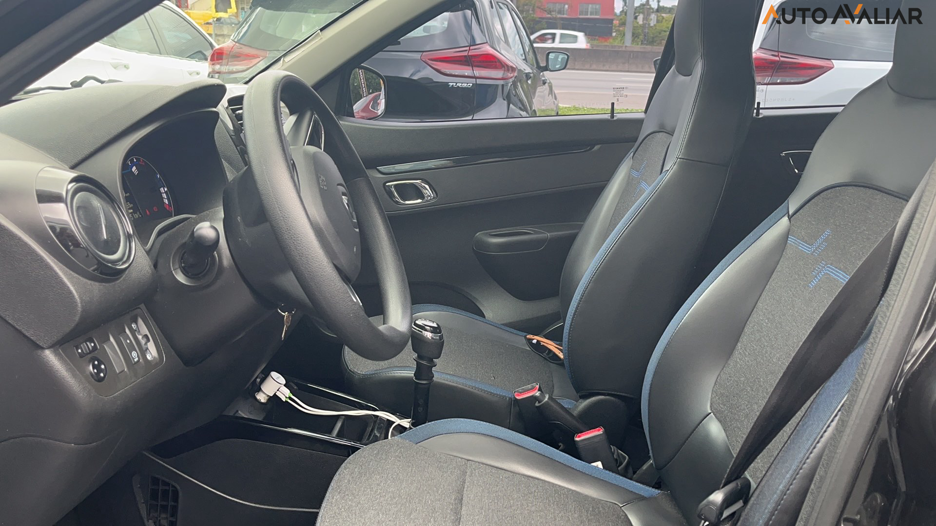 RENAULT KWID 1.0 12V SCE FLEX INTENSE MANUAL