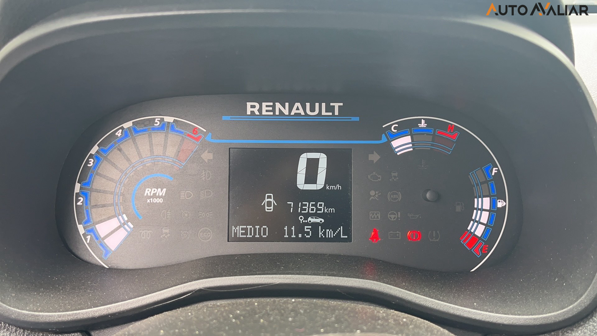 RENAULT KWID 1.0 12V SCE FLEX INTENSE MANUAL