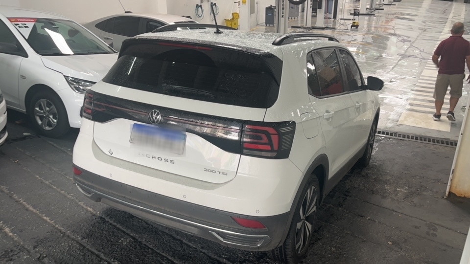 VOLKSWAGEN T-CROSS 1.0 200 TSI TOTAL FLEX COMFORTLINE AUTOM&Aacute;TICO