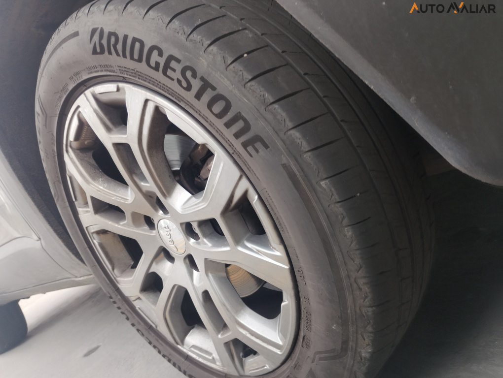 JEEP RENEGADE 1.3  T270 TURBO FLEX LONGITUDE AT6