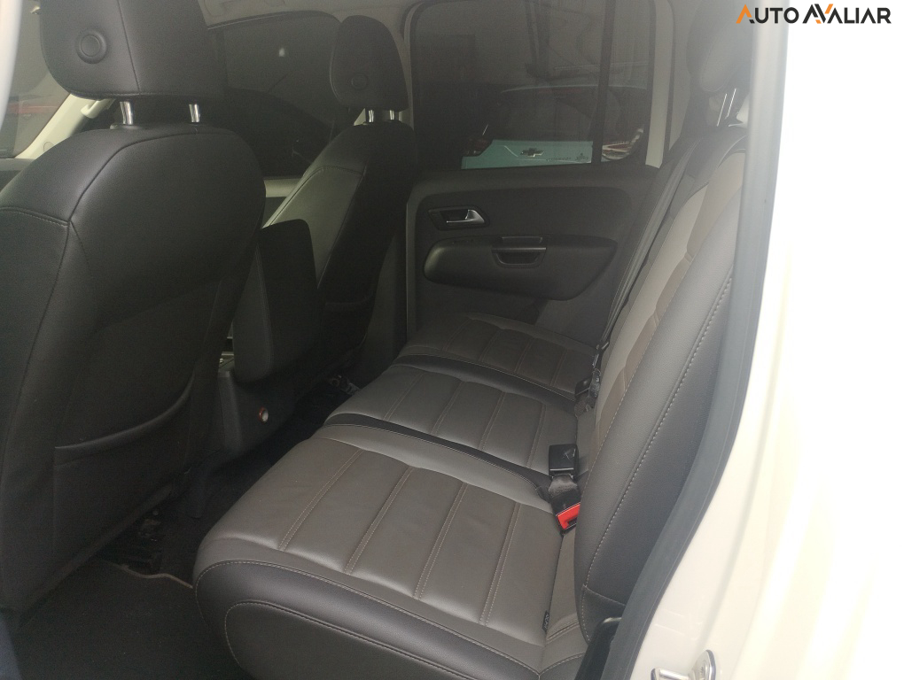 VOLKSWAGEN AMAROK 3.0 V6 TDI HIGHLINE CD DIESEL 4MOTION AUTOMATICO