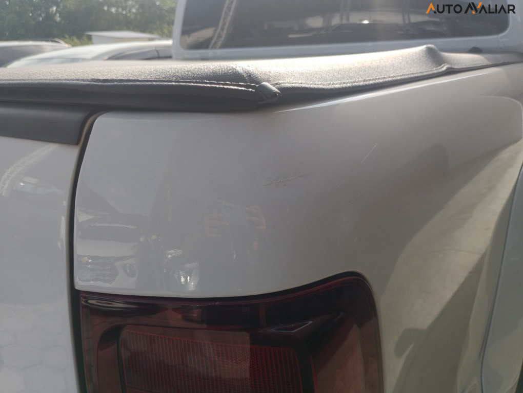 VOLKSWAGEN AMAROK 3.0 V6 TDI HIGHLINE CD DIESEL 4MOTION AUTOMATICO