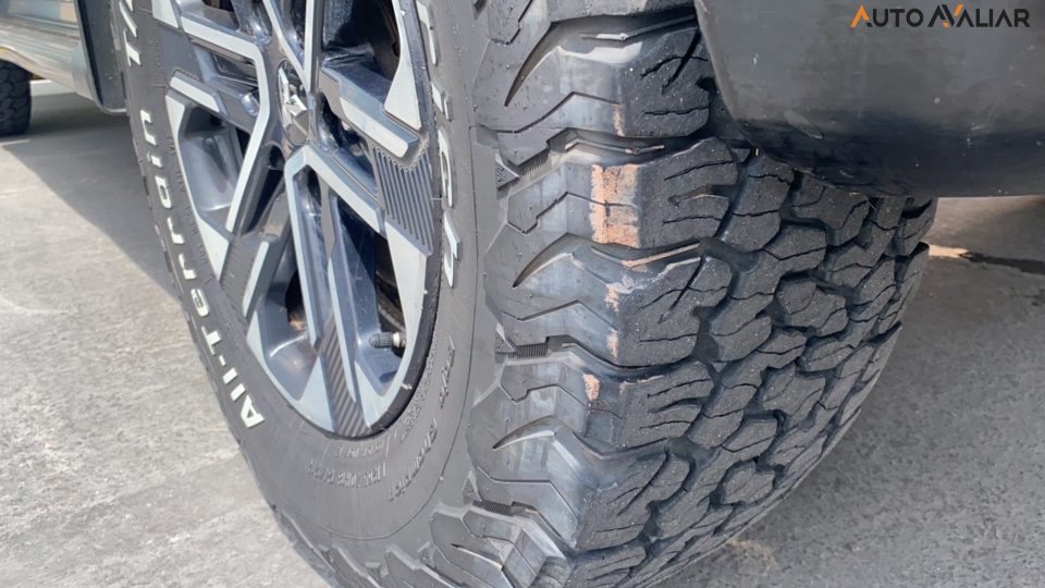 MITSUBISHI L200 TRITON  2.4 16V TURBO DIESEL SPORT HPE-S CD 4P 4X4 AUTOM&Aacute;TICO