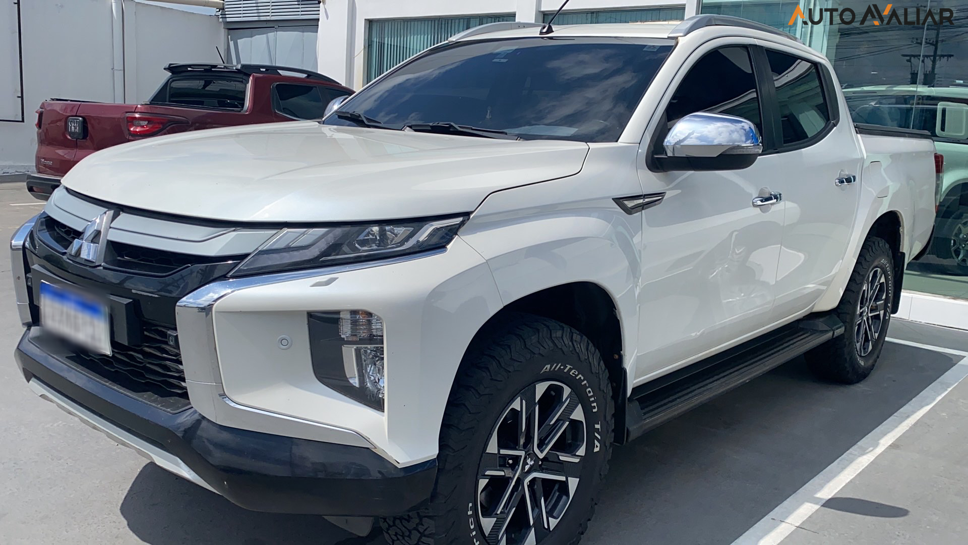 MITSUBISHI L200 TRITON  2.4 16V TURBO DIESEL SPORT HPE-S CD 4P 4X4 AUTOMÁTICO