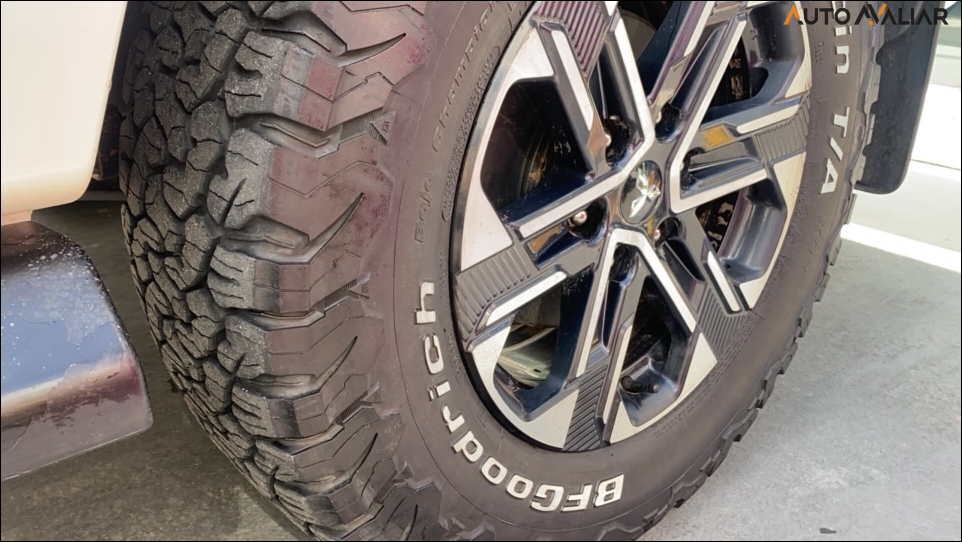 MITSUBISHI L200 TRITON  2.4 16V TURBO DIESEL SPORT HPE-S CD 4P 4X4 AUTOM&Aacute;TICO