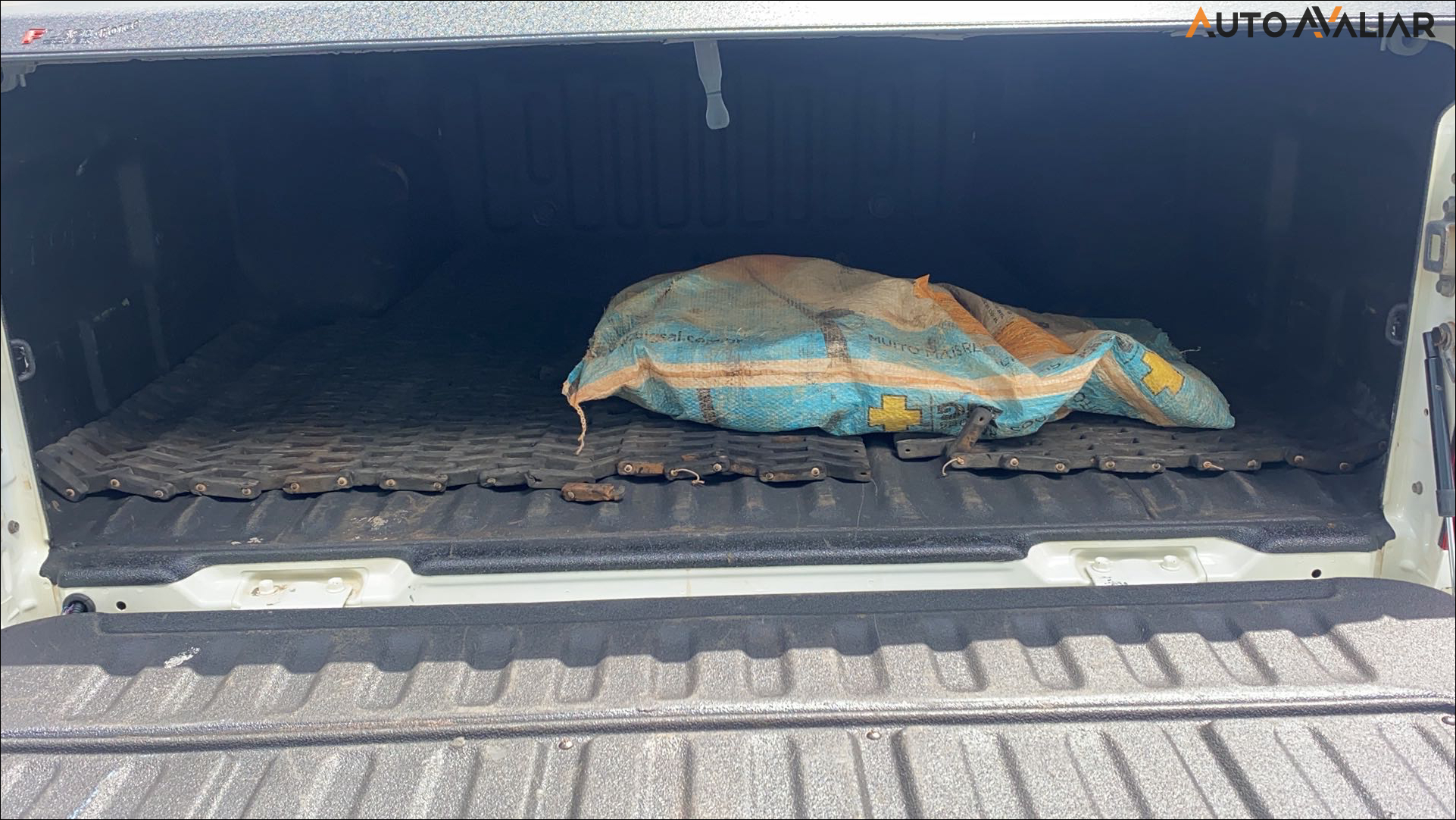 MITSUBISHI L200 TRITON  2.4 16V TURBO DIESEL SPORT HPE-S CD 4P 4X4 AUTOM&Aacute;TICO