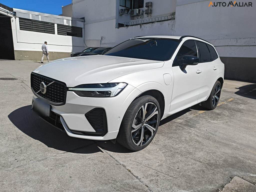 VOLVO XC60 2.0 T8 RECHARGE R-DESIGN AWD GEARTRONIC