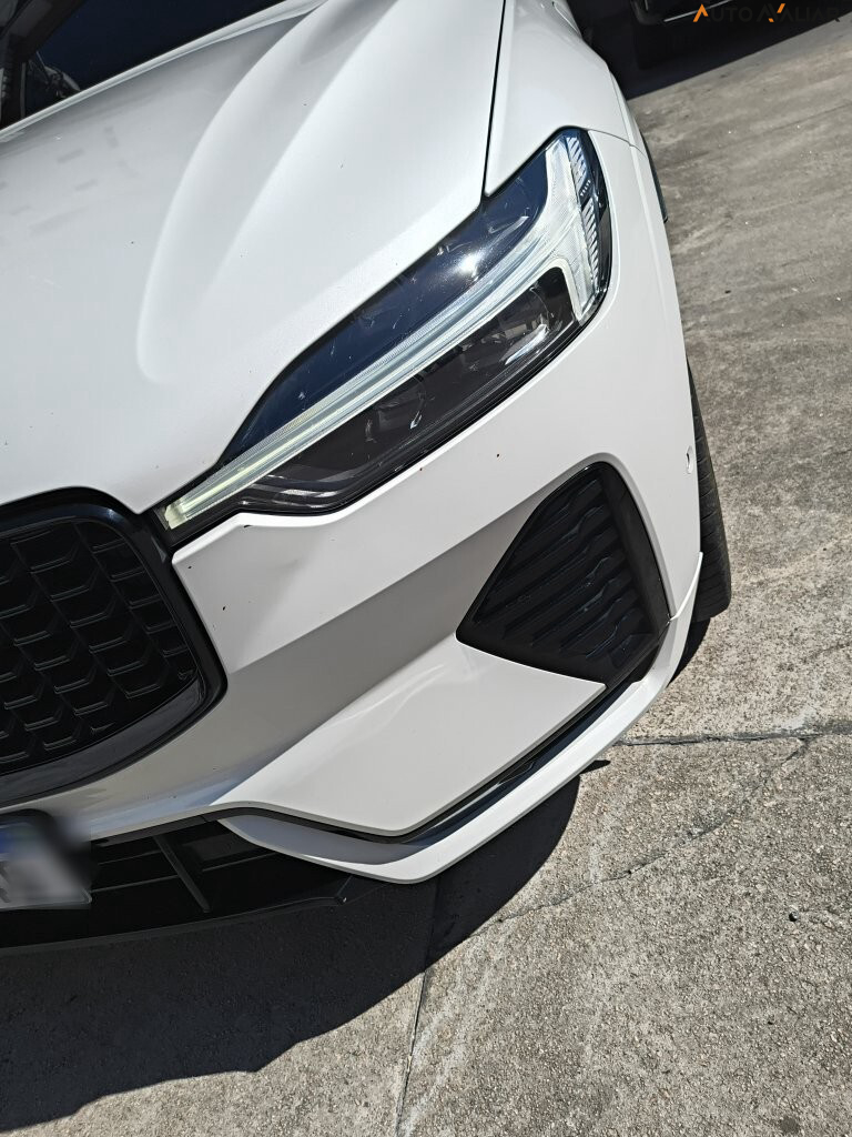 VOLVO XC60 2.0 T8 RECHARGE R-DESIGN AWD GEARTRONIC