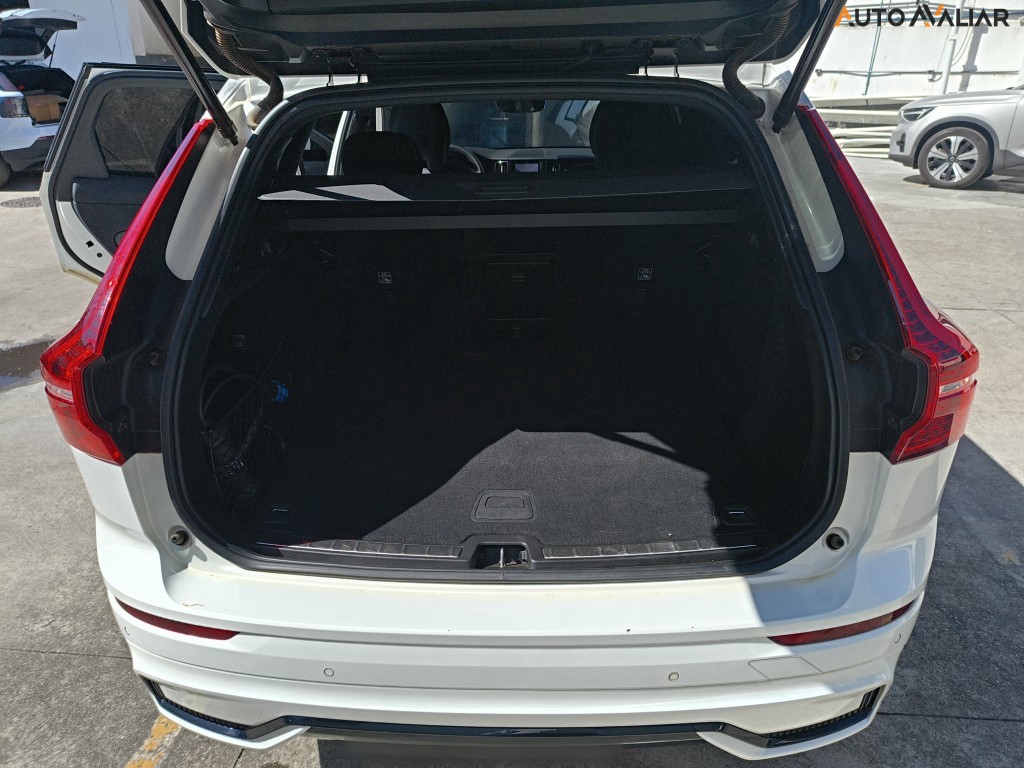 VOLVO XC60 2.0 T8 RECHARGE R-DESIGN AWD GEARTRONIC