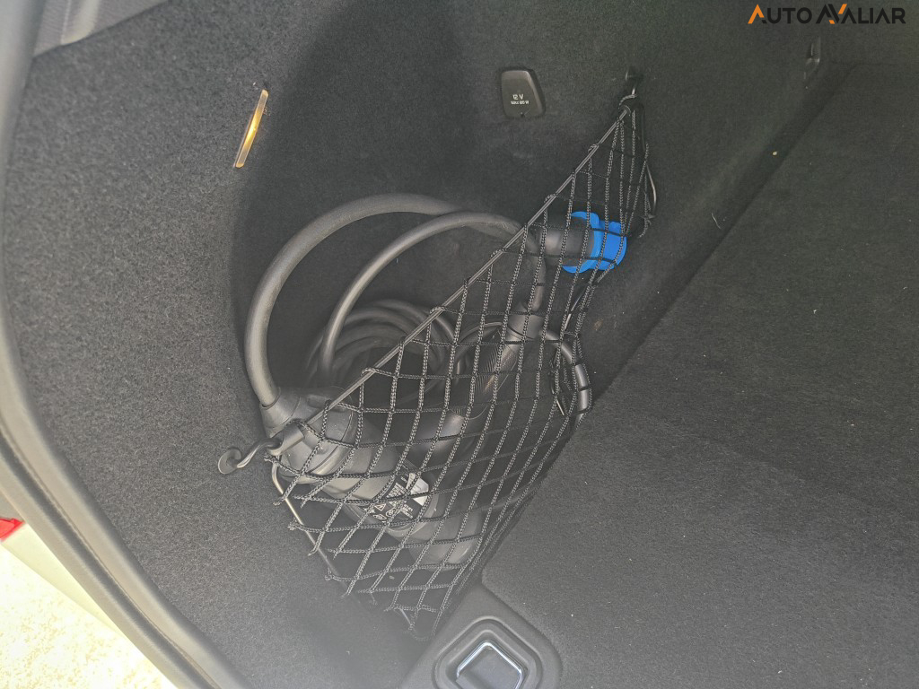 VOLVO XC60 2.0 T8 RECHARGE R-DESIGN AWD GEARTRONIC