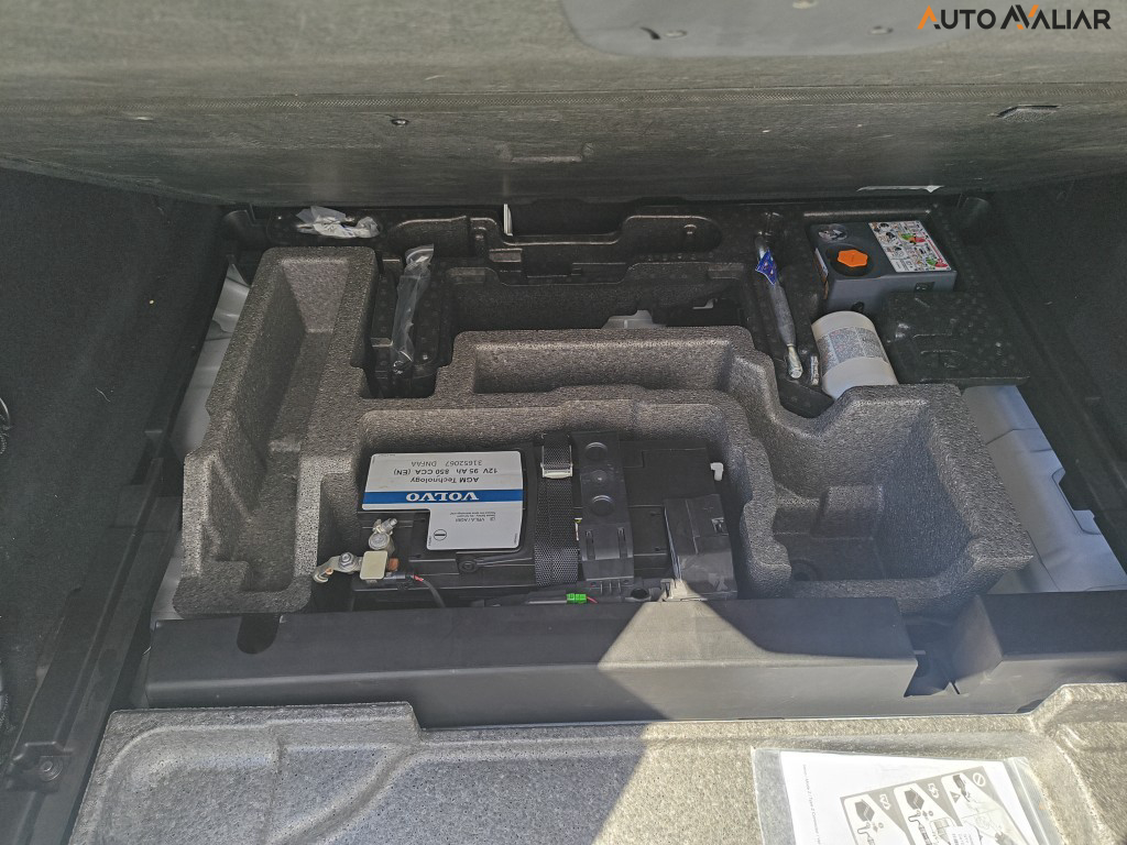 VOLVO XC60 2.0 T8 RECHARGE R-DESIGN AWD GEARTRONIC