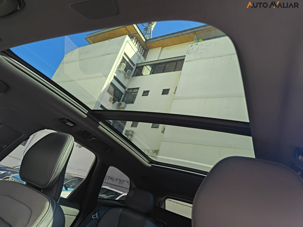 VOLVO XC60 2.0 T8 RECHARGE R-DESIGN AWD GEARTRONIC