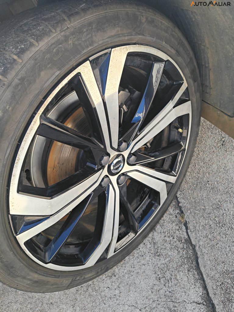 VOLVO XC60 2.0 T8 RECHARGE R-DESIGN AWD GEARTRONIC