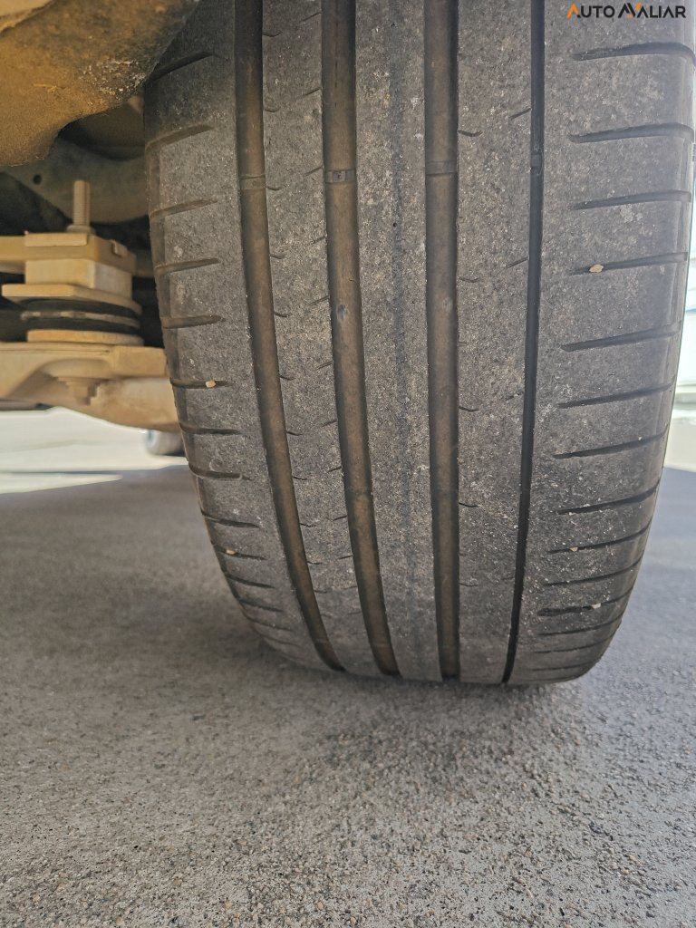 VOLVO XC60 2.0 T8 RECHARGE R-DESIGN AWD GEARTRONIC