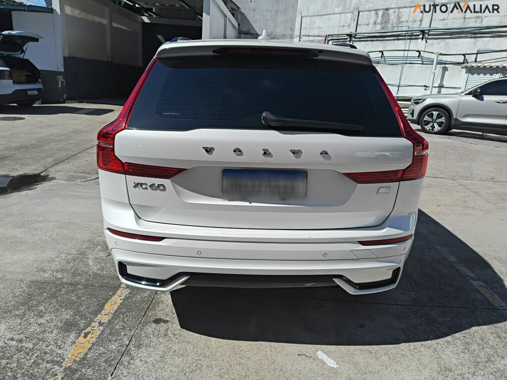 VOLVO XC60 2.0 T8 RECHARGE R-DESIGN AWD GEARTRONIC