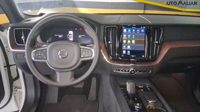 VOLVO XC60 2.0 T8 RECHARGE PLUS AWD GEARTRONIC