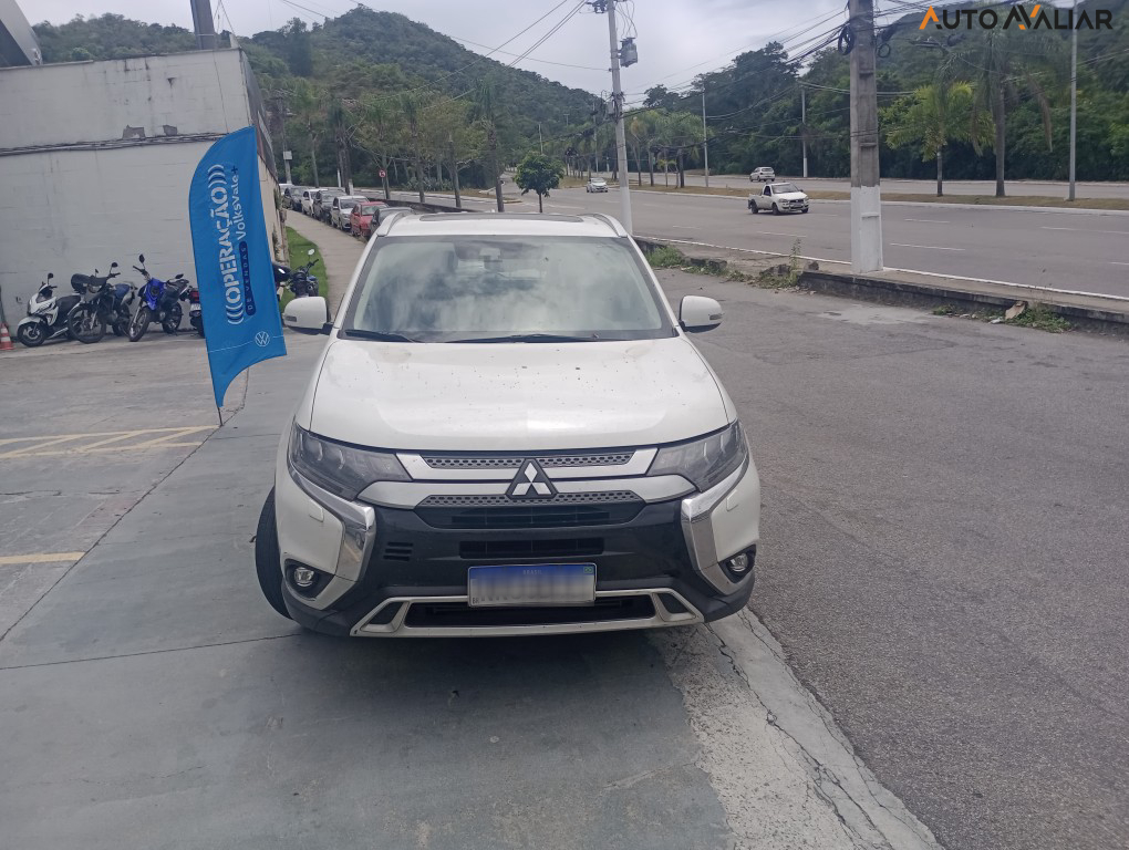 MITSUBISHI OUTLANDER 2.2 MIVEC DI-D DIESEL HPE-S AWD AUTOMATICO