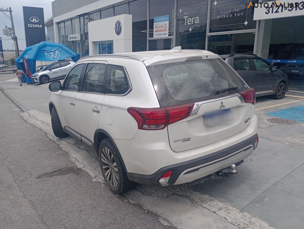 MITSUBISHI OUTLANDER 2.2 MIVEC DI-D DIESEL HPE-S AWD AUTOMATICO