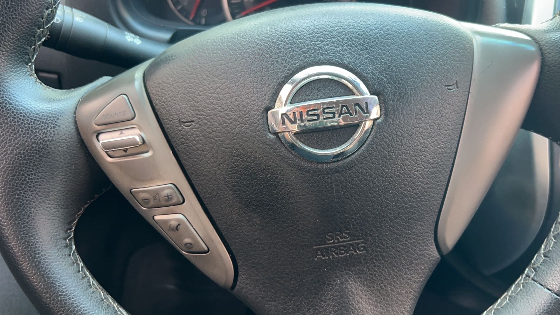 NISSAN MARCH 1.6 SV 16V FLEX 4P MANUAL