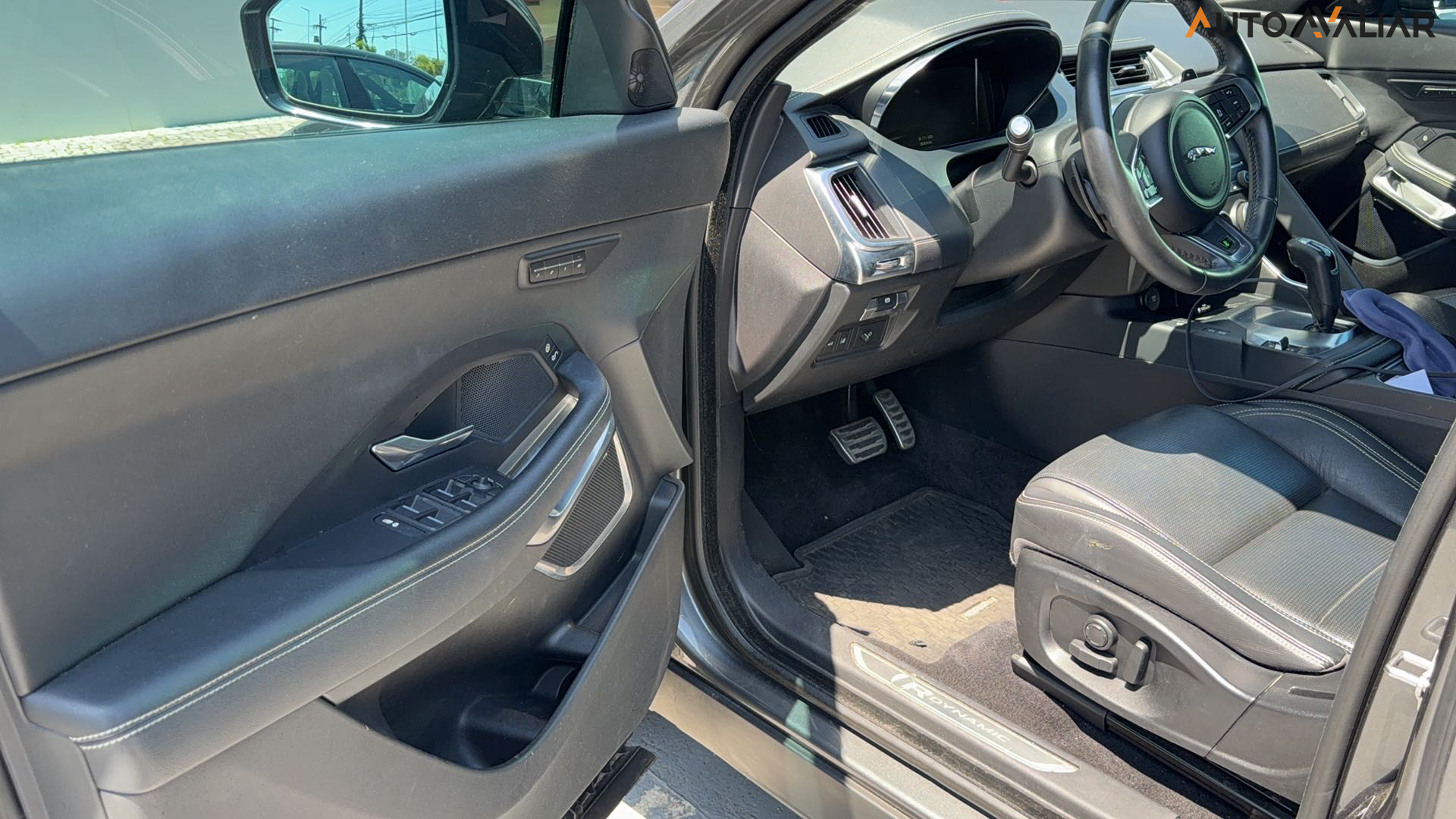 JAGUAR E-PACE 2.0 16V P300 GASOLINA R-DYNAMIC SE AWD AUTOMATICO