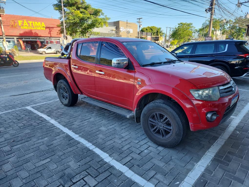 MITSUBISHI L200 TRITON  3.2 HPE 4X4 CD 16V TURBO INTERCOOLER DIESEL 4P AUTOMATICO