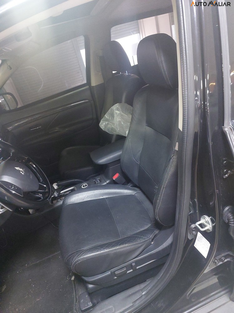 MITSUBISHI OUTLANDER 2.2 4X4 16V DIESEL 4P AUTOMATICO