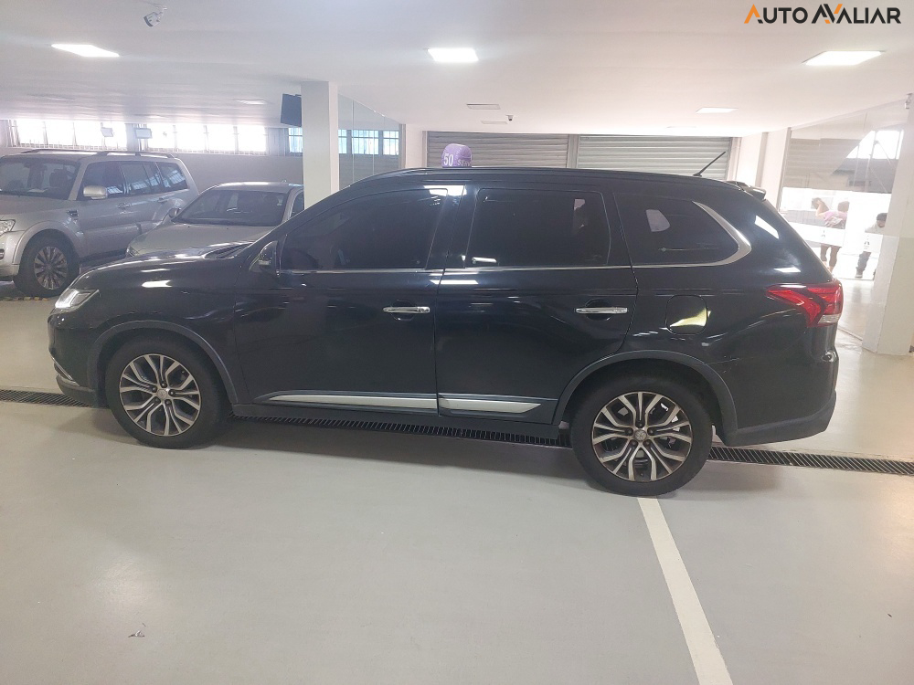 MITSUBISHI OUTLANDER 2.2 4X4 16V DIESEL 4P AUTOMATICO