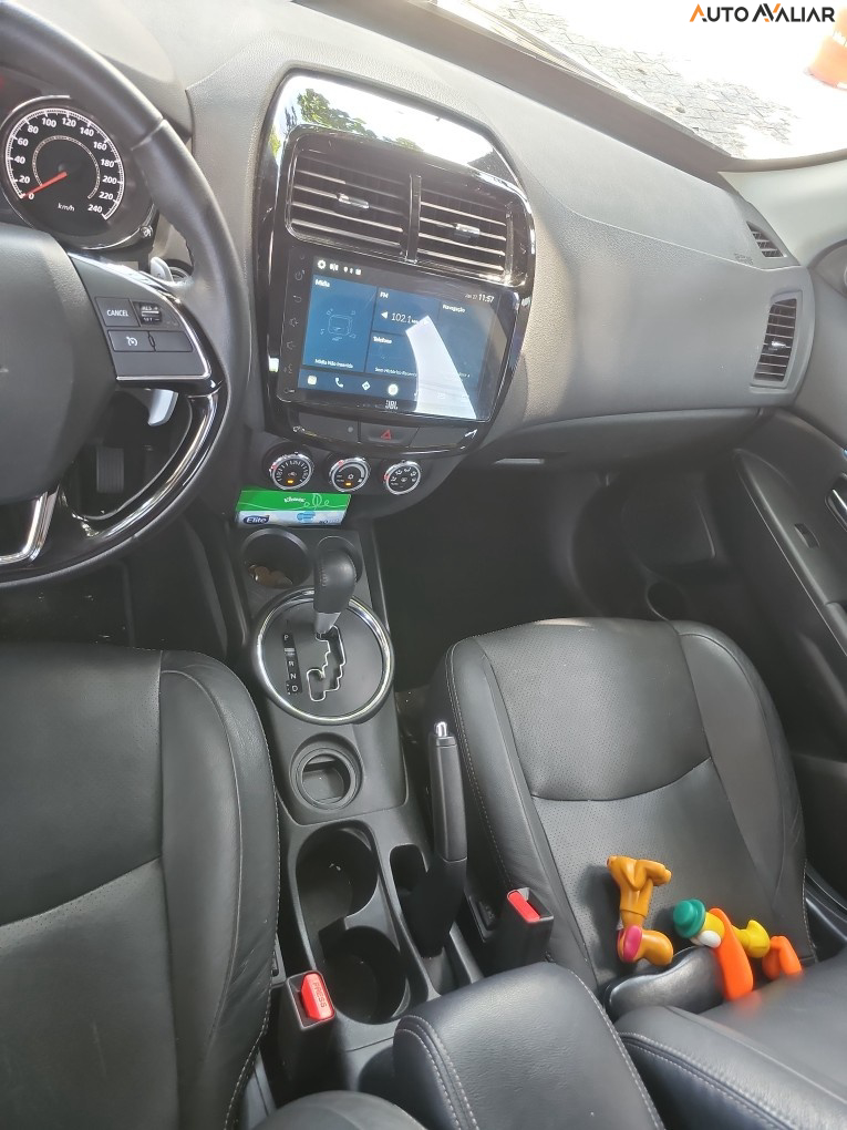 MITSUBISHI OUTLANDER 2.0 MIVEC FLEX SPORT HPE AUTOM&Aacute;TICO