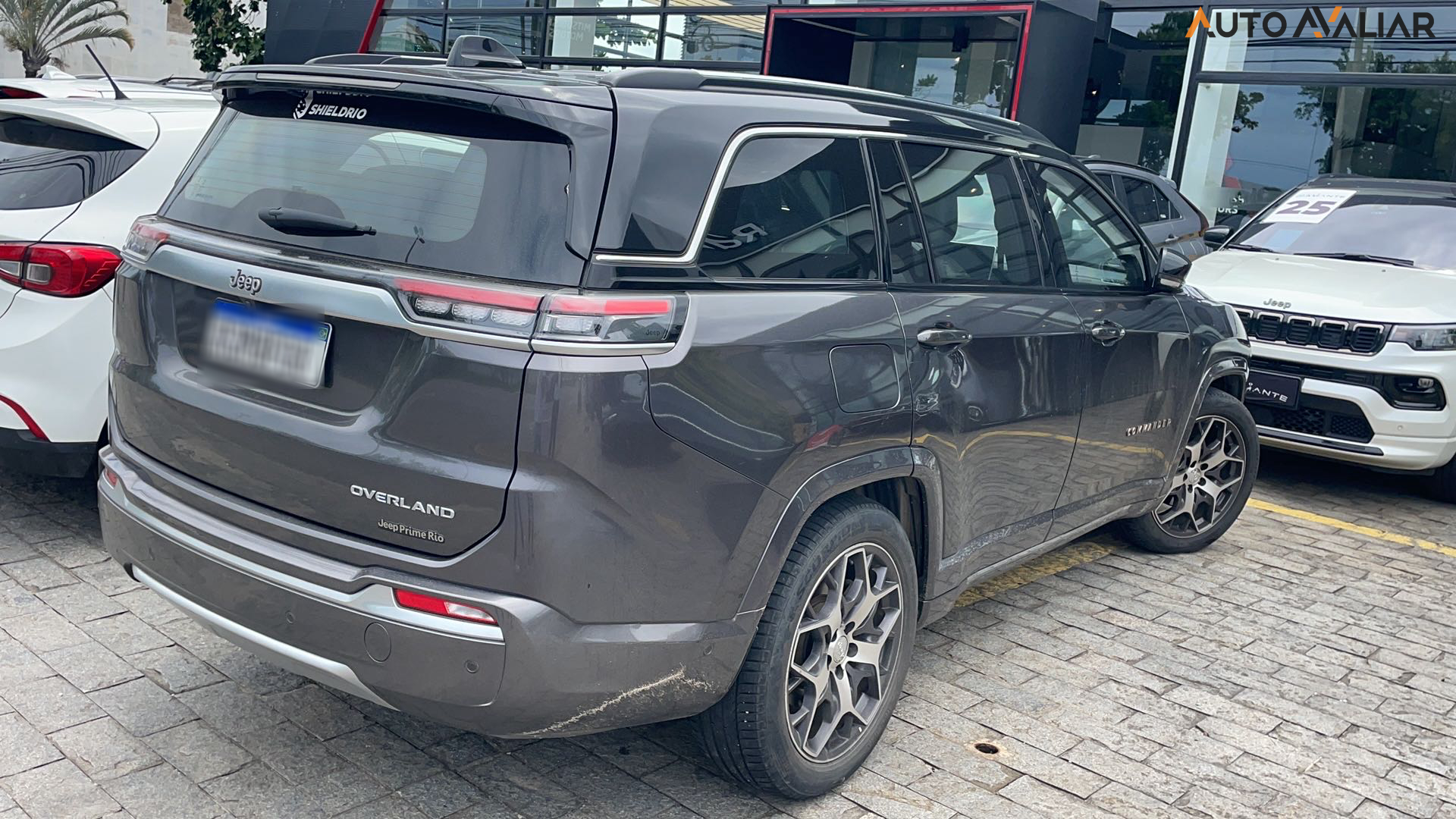 JEEP COMMANDER 1.3 T270 TURBO FLEX OVERLAND AT6