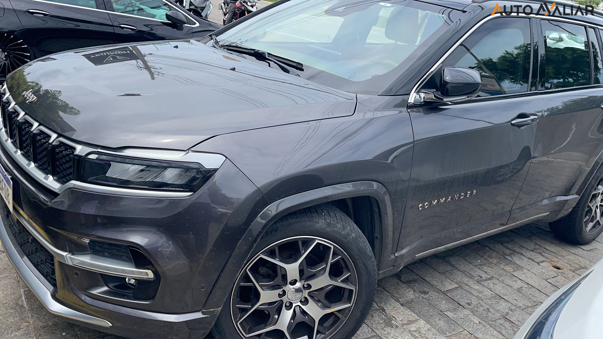 JEEP COMMANDER 1.3 T270 TURBO FLEX OVERLAND AT6