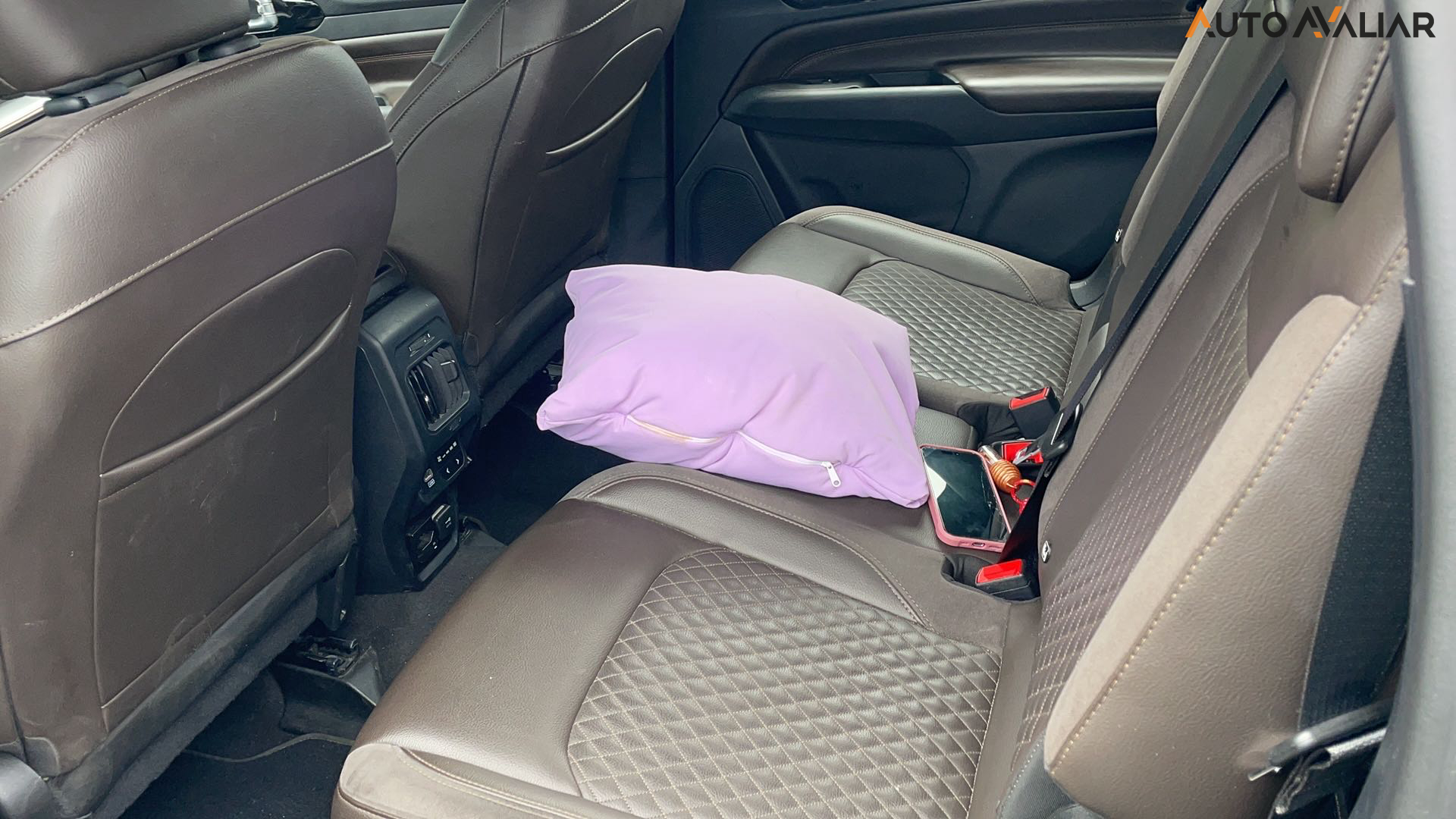 JEEP COMMANDER 1.3 T270 TURBO FLEX OVERLAND AT6