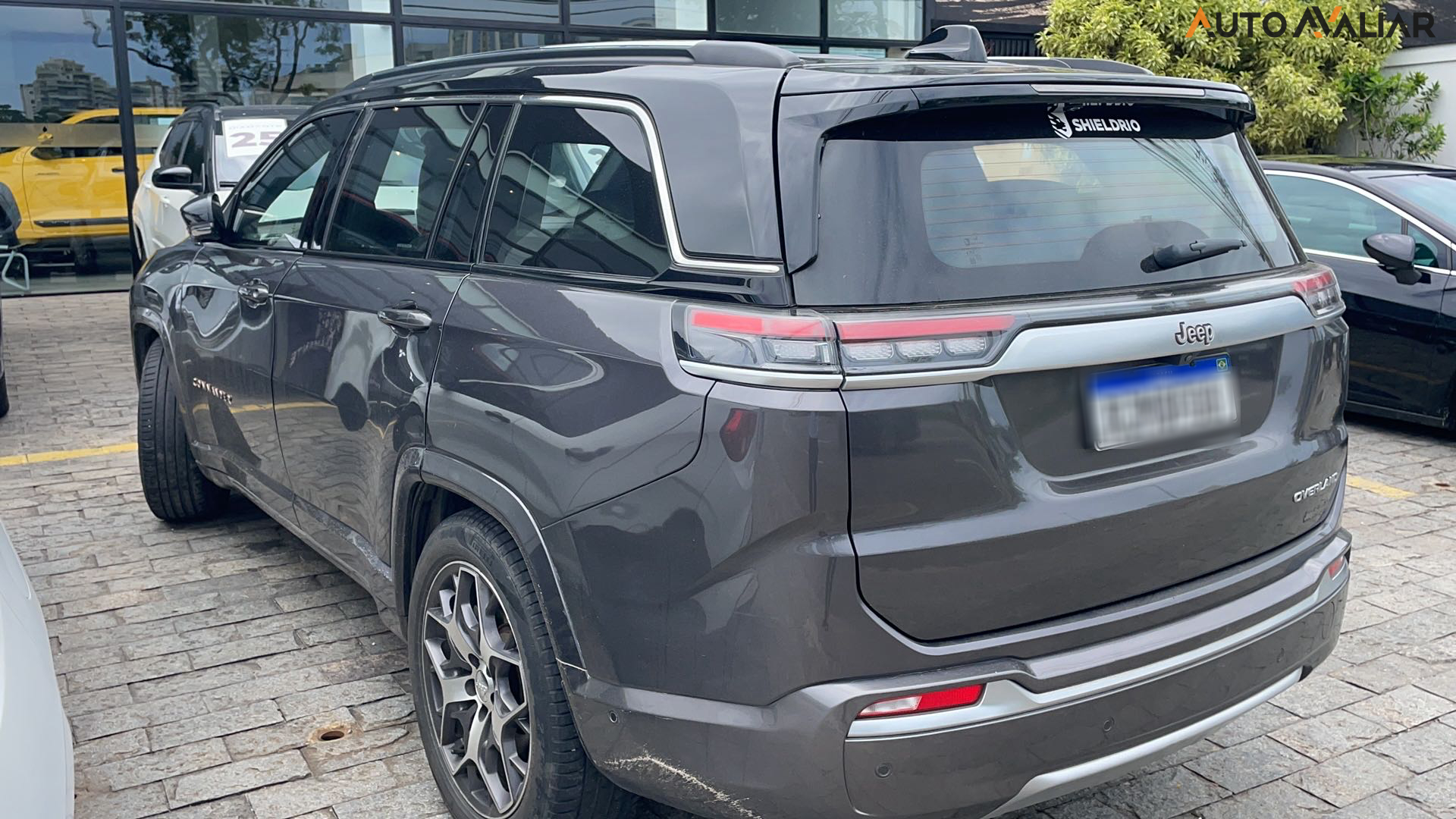 JEEP COMMANDER 1.3 T270 TURBO FLEX OVERLAND AT6