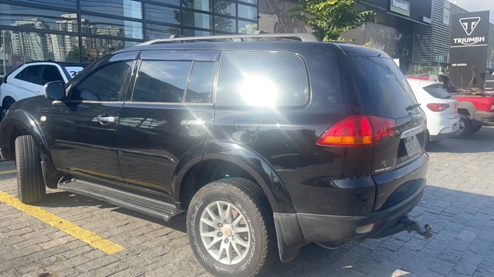 MITSUBISHI PAJERO DAKAR 3.2 HPE 4X4 7 LUGARES 16V TURBO INTERCOOLER DIESEL 4P AUTOMATICO