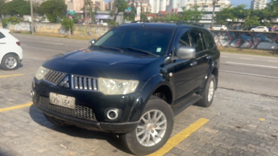 MITSUBISHI PAJERO DAKAR 3.2 HPE 4X4 7 LUGARES 16V TURBO INTERCOOLER DIESEL 4P AUTOMATICO