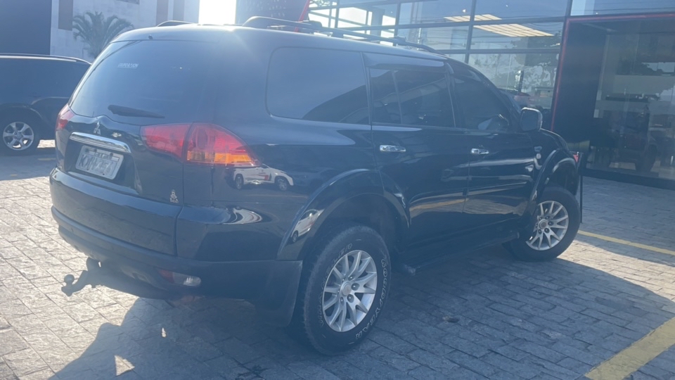 MITSUBISHI PAJERO DAKAR 3.2 HPE 4X4 7 LUGARES 16V TURBO INTERCOOLER DIESEL 4P AUTOMATICO