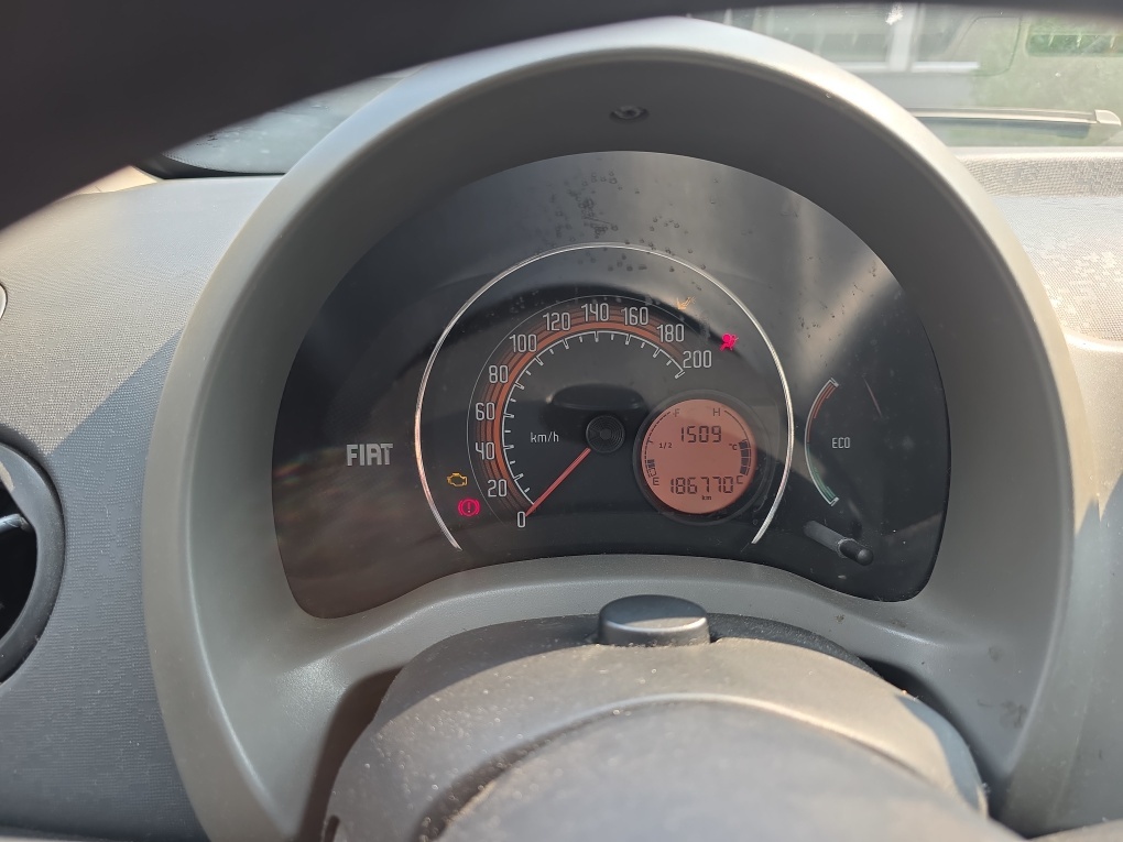 FIAT UNO 1.0 EVO VIVACE 8V FLEX 4P MANUAL