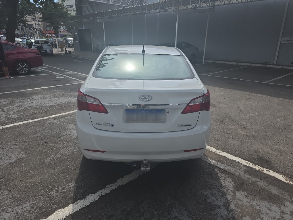 HYUNDAI HB20S 1.6 COMFORT PLUS 16V FLEX 4P MANUAL