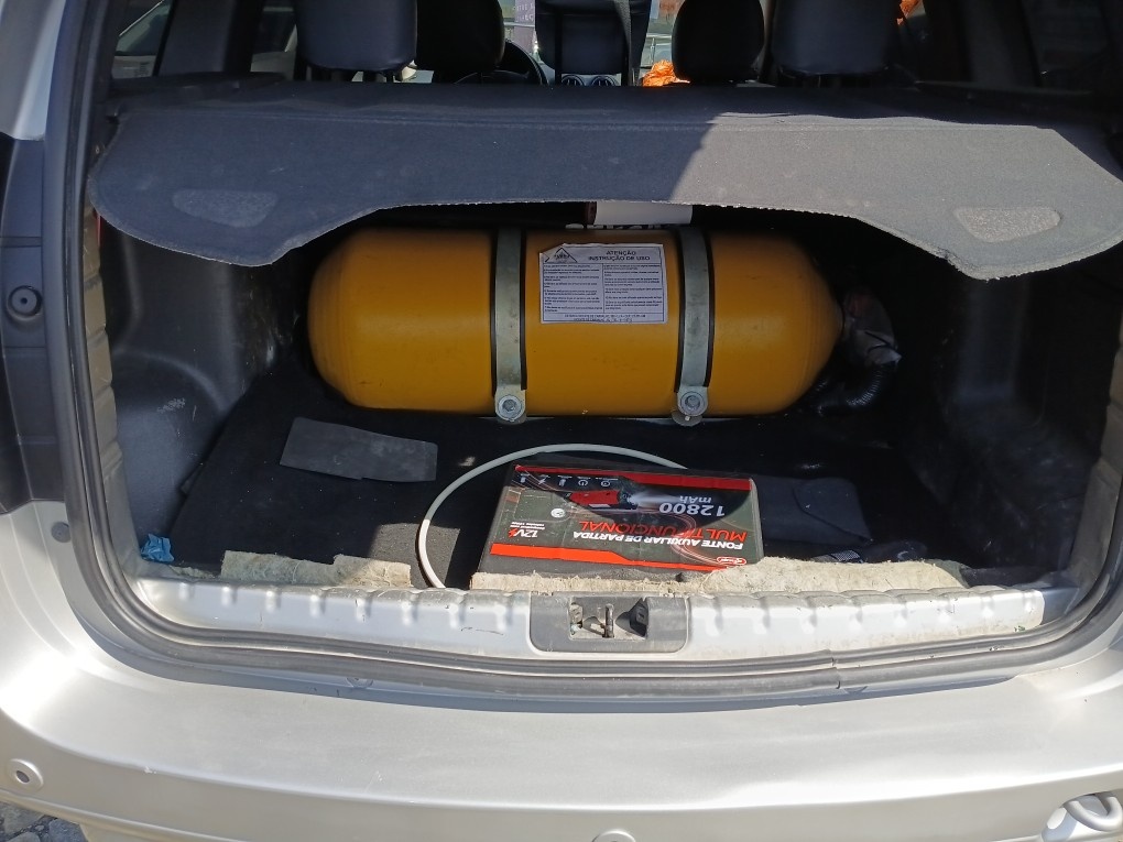 RENAULT DUSTER 2.0 DYNAMIQUE 4X2 16V FLEX 4P AUTOMATICO