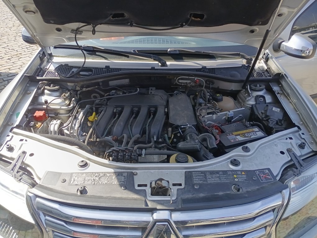 RENAULT DUSTER 2.0 DYNAMIQUE 4X2 16V FLEX 4P AUTOMATICO