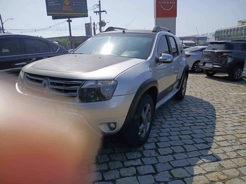 RENAULT DUSTER 2.0 DYNAMIQUE 4X2 16V FLEX 4P AUTOMATICO