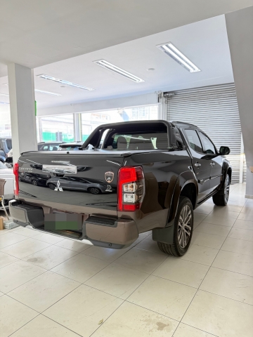 MITSUBISHI L200 TRITON  2.4 16V TURBO DIESEL SPORT HPE-S TERRA CD 4P 4X4 AUTOM&Aacute;TICO