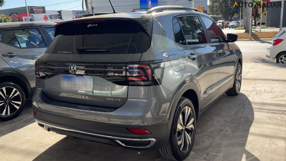 VOLKSWAGEN T-CROSS 1.0 200 TSI TOTAL FLEX COMFORTLINE AUTOM&Aacute;TICO