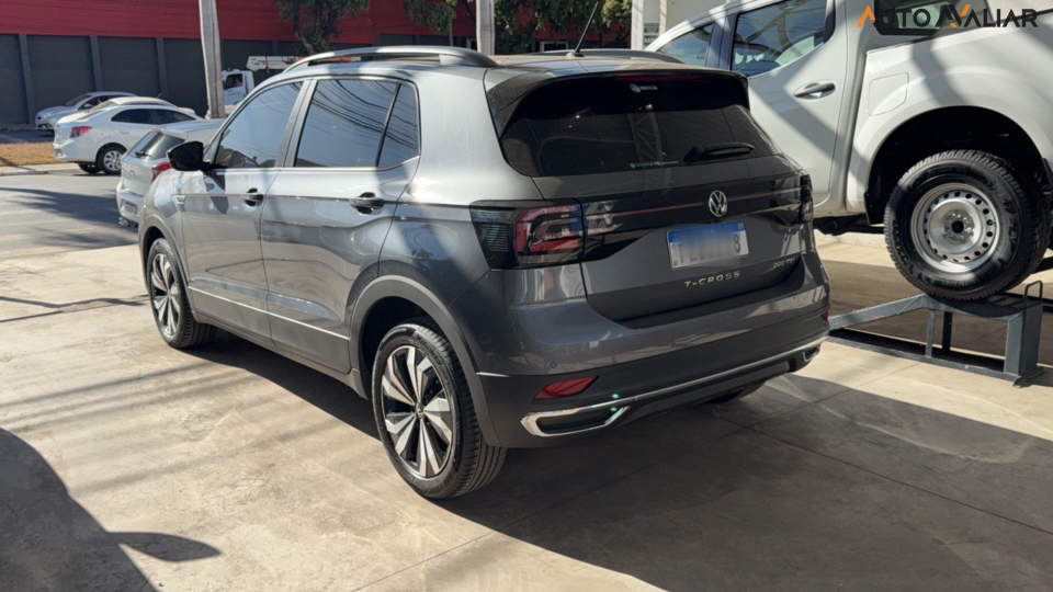 VOLKSWAGEN T-CROSS 1.0 200 TSI TOTAL FLEX COMFORTLINE AUTOM&Aacute;TICO