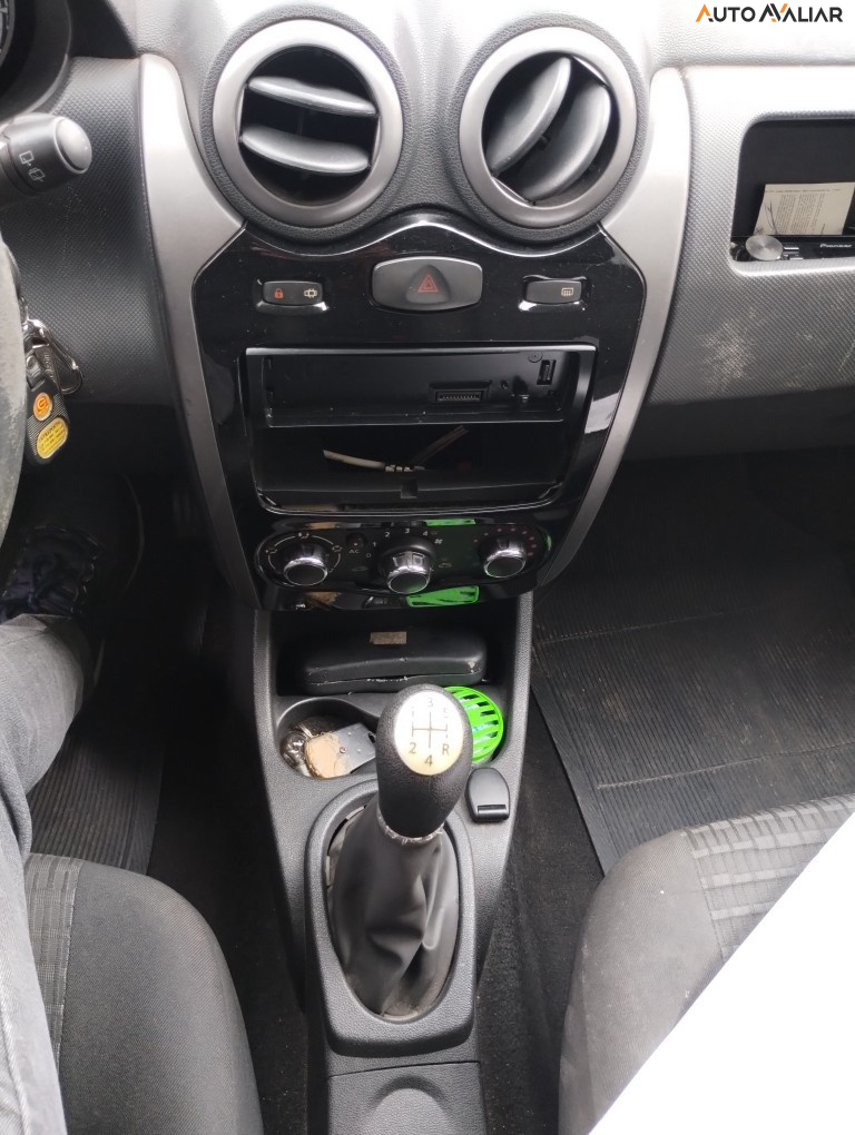 RENAULT SANDERO 1.0 EXPRESSION 16V FLEX 4P MANUAL