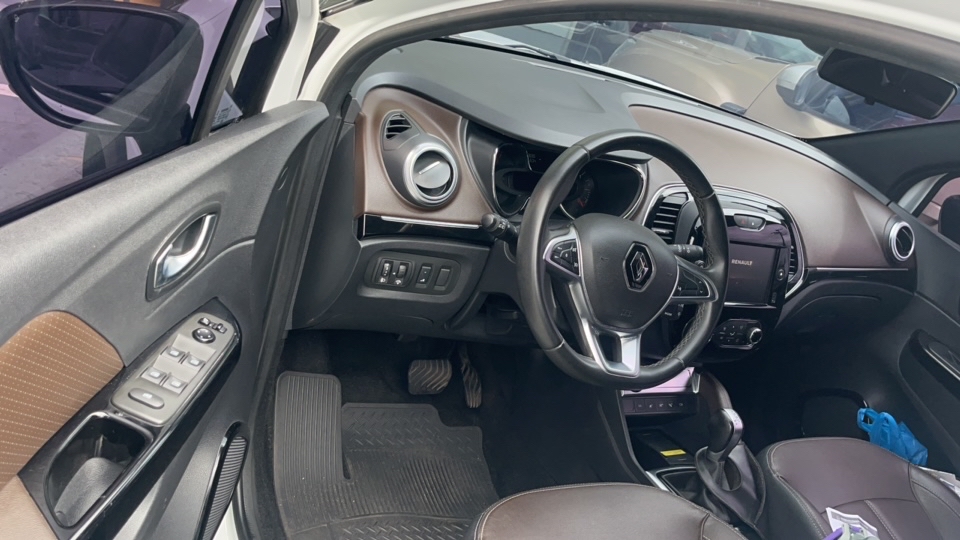 RENAULT CAPTUR 1.3 TCE FLEX ICONIC X-TRONIC