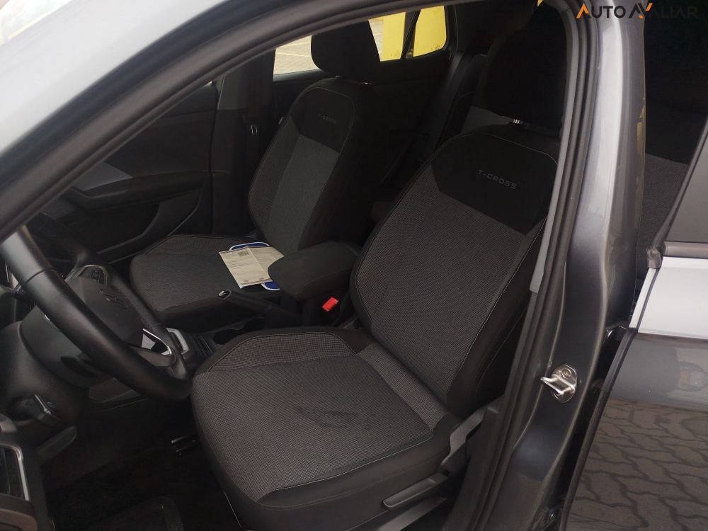 VOLKSWAGEN T-CROSS 1.0 200 TSI TOTAL FLEX AUTOM&Aacute;TICO