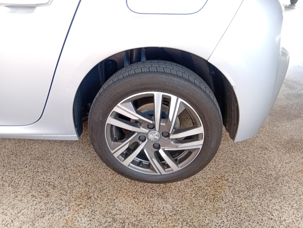 PEUGEOT 208 1.6 16V FLEX ALLURE AT6