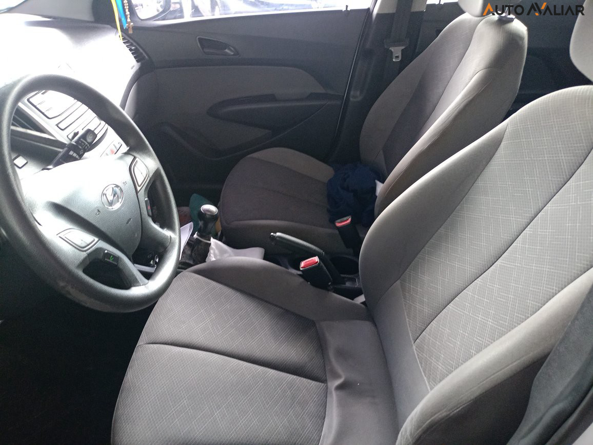 HYUNDAI HB20S 1.0 COMFORT PLUS 12V FLEX 4P MANUAL