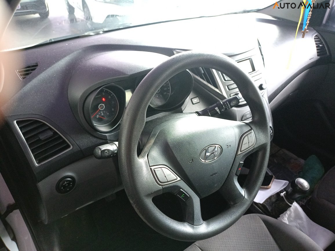 HYUNDAI HB20S 1.0 COMFORT PLUS 12V FLEX 4P MANUAL